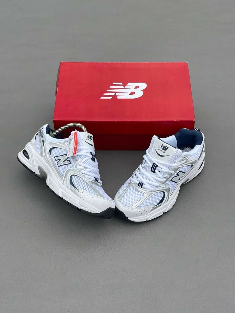 New Balance Baskets Blanches Homme