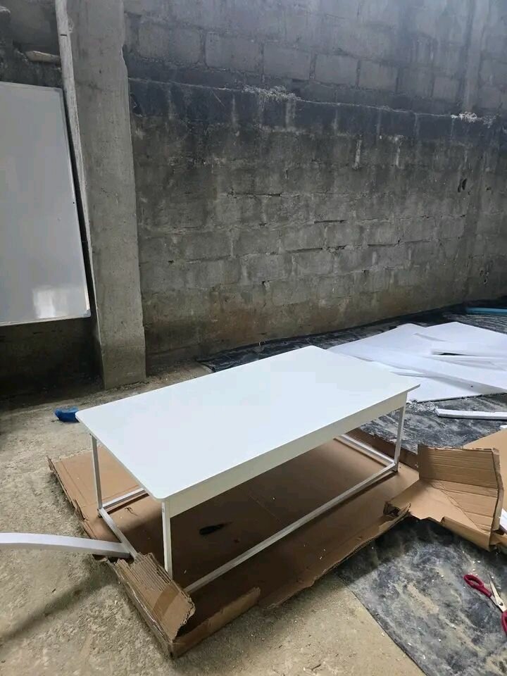 Table basse moderne blanche