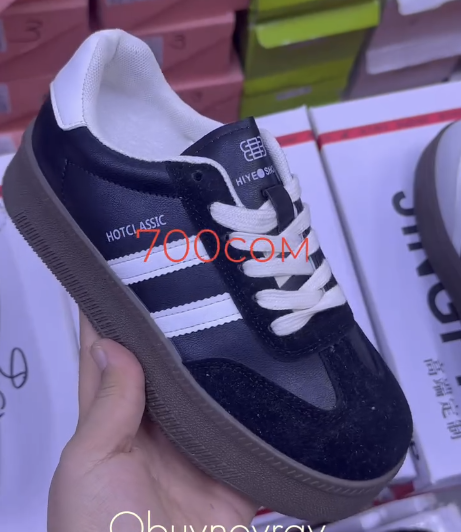 кроссовки женские