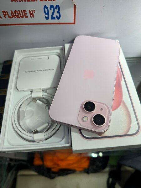 iPhone 15simple 128Go tout pas