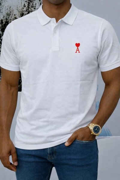 Polo blanc avec cœur rouge