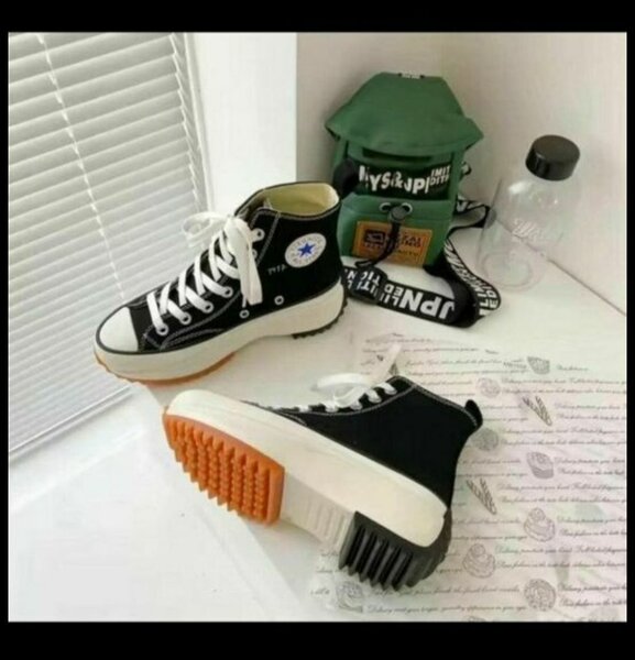 Baskets montantes noires tendance