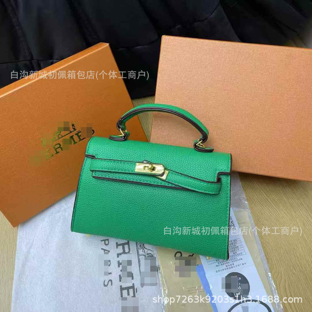 Mini sacs à main colorés