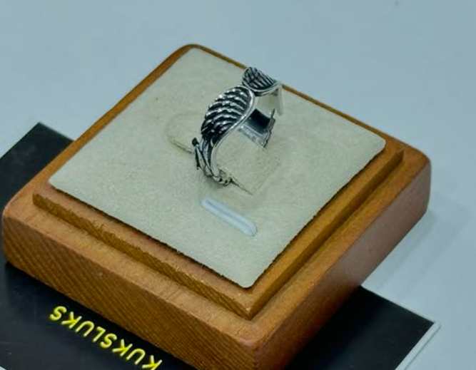 FLAWLESS STAINLESS RING