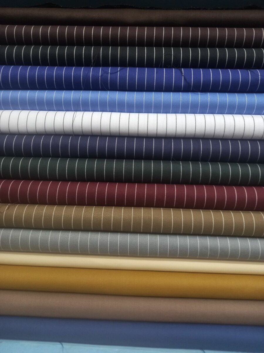 Tissus à rayures multicolores