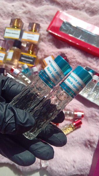 Parfums Miniatures Essences