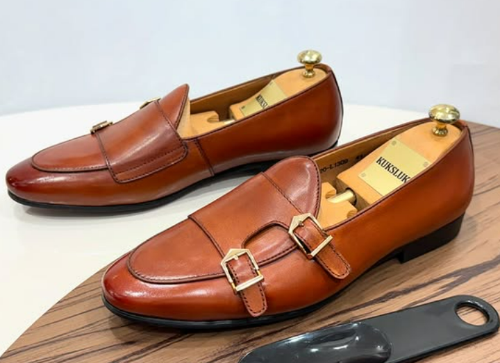 SOLID SLIPPER MONKS ✊🏿