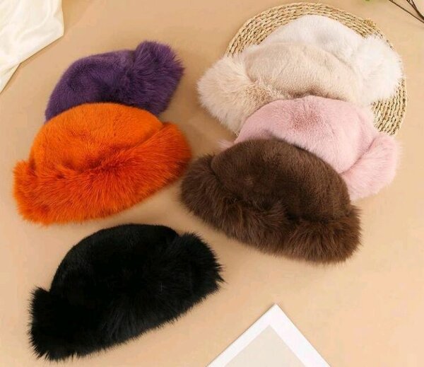 Chapeaux en fausse fourrure élégants