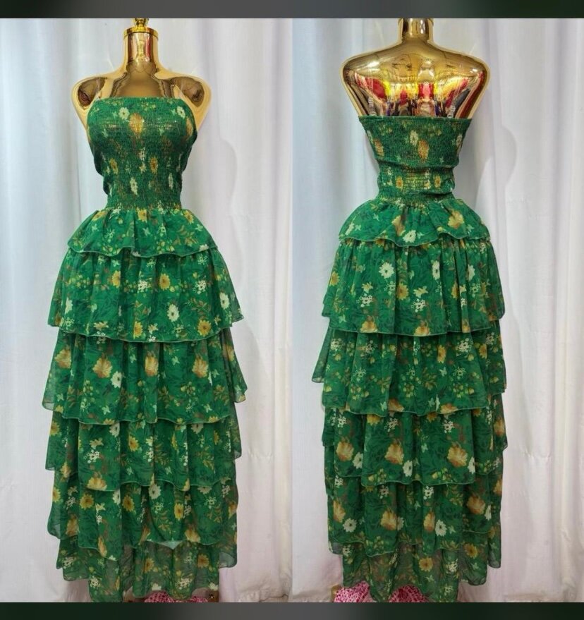 Robe à volants florale verte