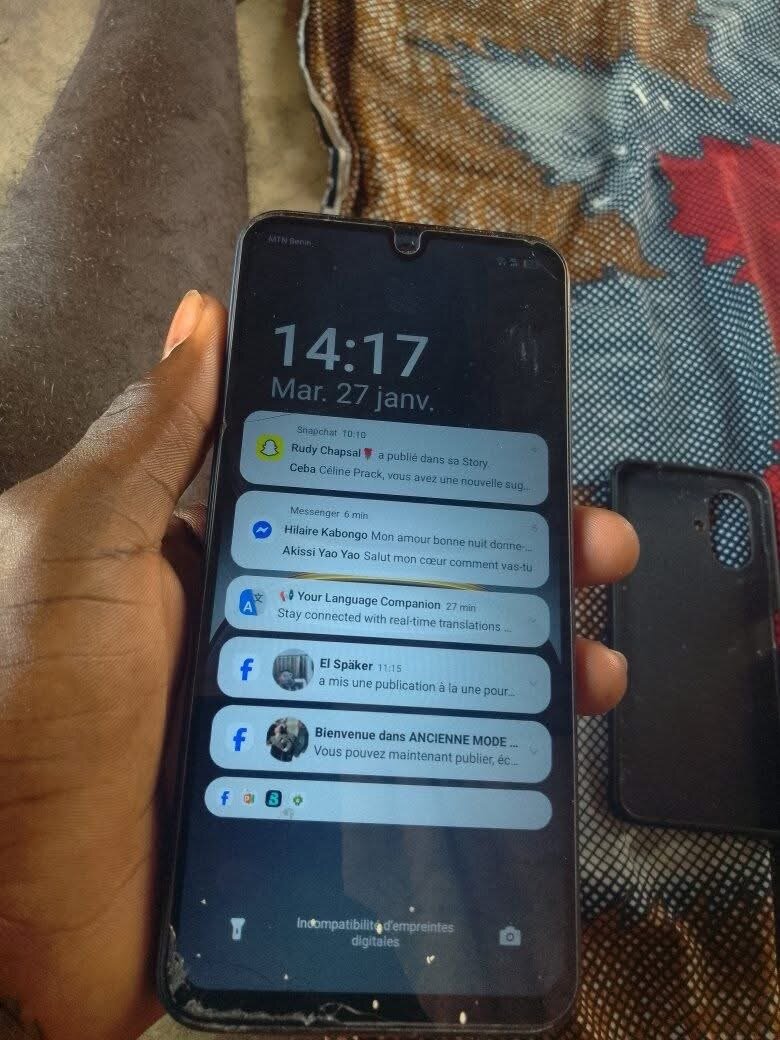 Tecno Spark 10 Smartphone Débloqué - 4G LTE