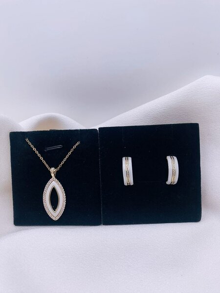 Parure collier et boucles