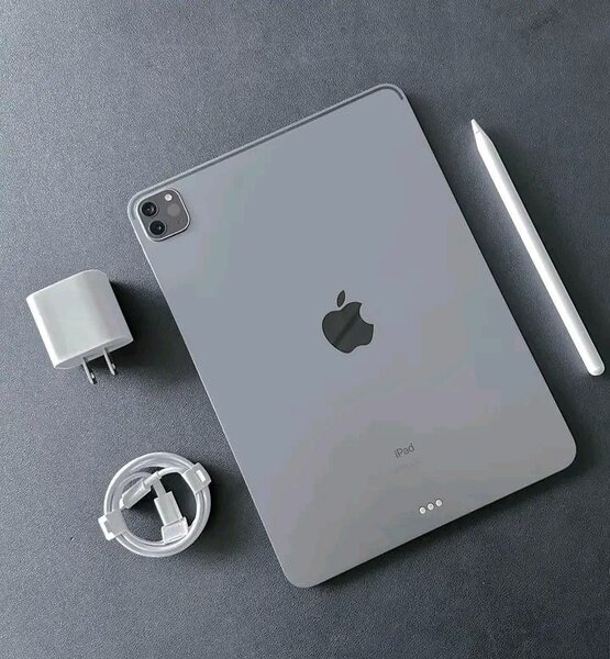 Tablette Apple avec clavier et stylet