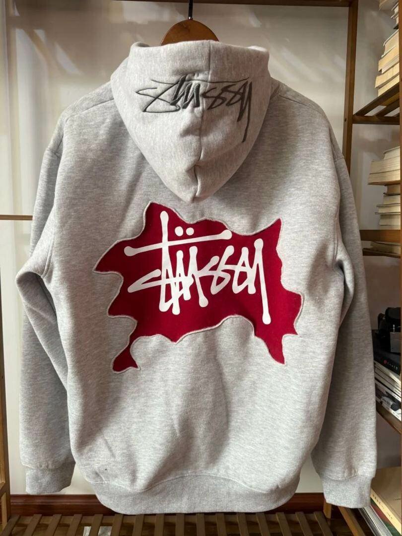 Hoodie Stüssy style urbain
