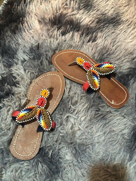 Beaded flat slippers