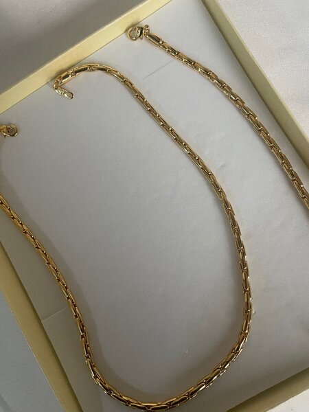 Necklace and bracelet set