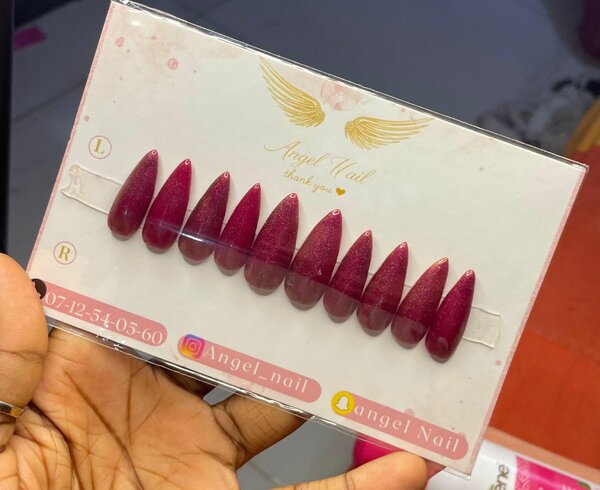 Ongles Press-Ons Écarlate