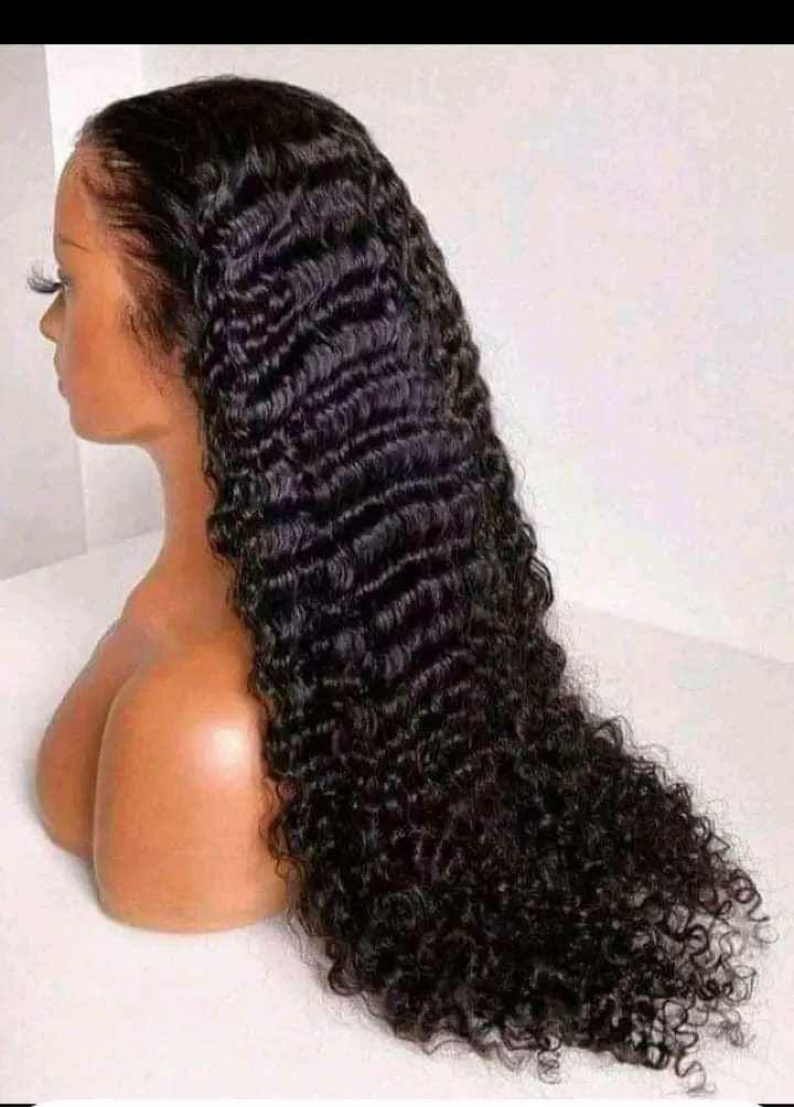 Perruques péruviennes importées