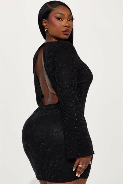 Robe noire éblouissante