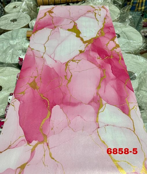Rouleau de papier peint marbré