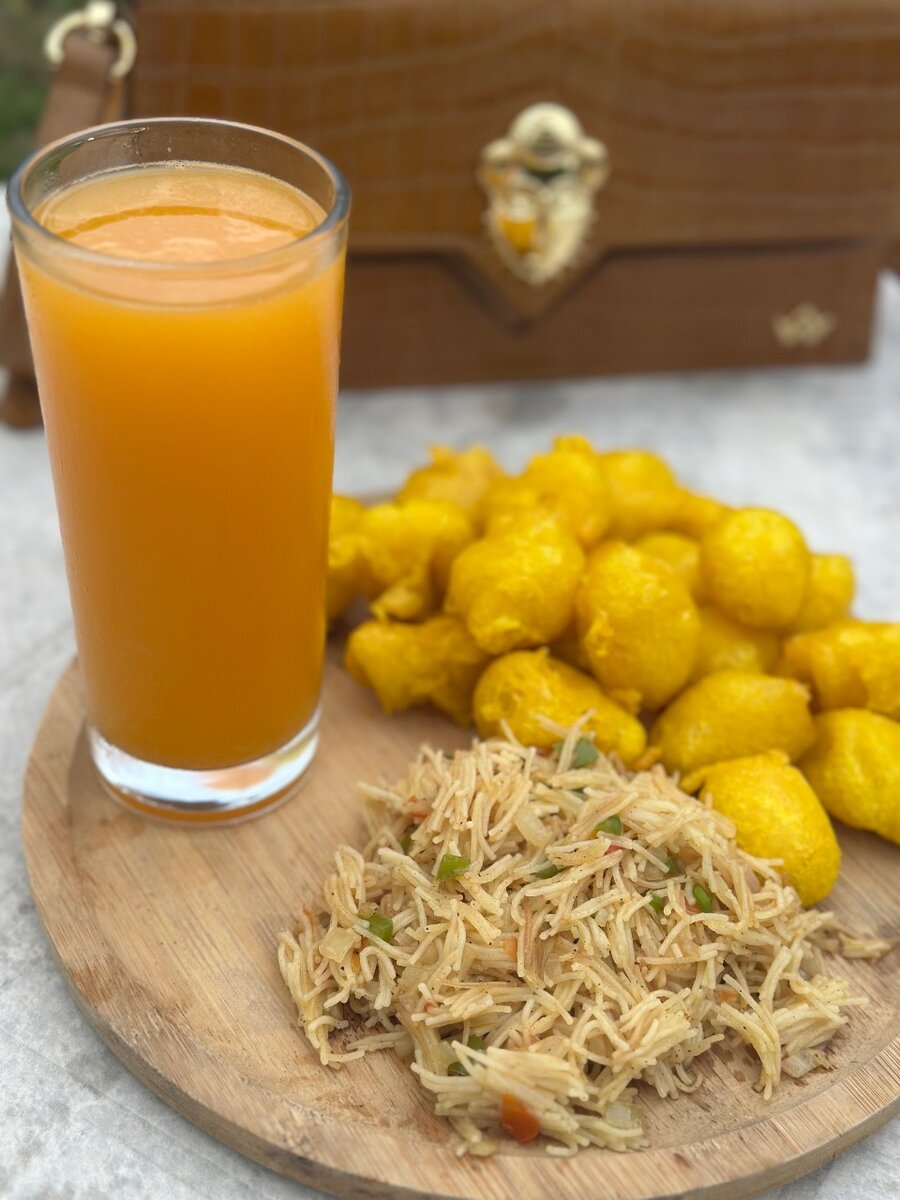 Galette jaune ,vermicelles bouillie ou le jus