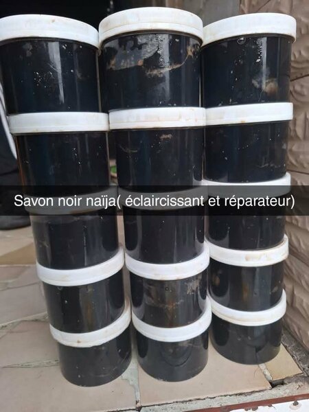 Savon Noir Éclaircissant 250g