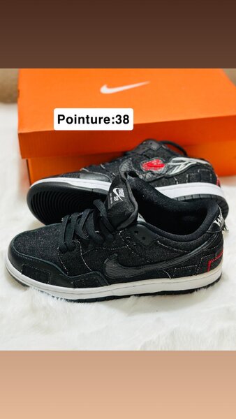 Baskets noires taille 38