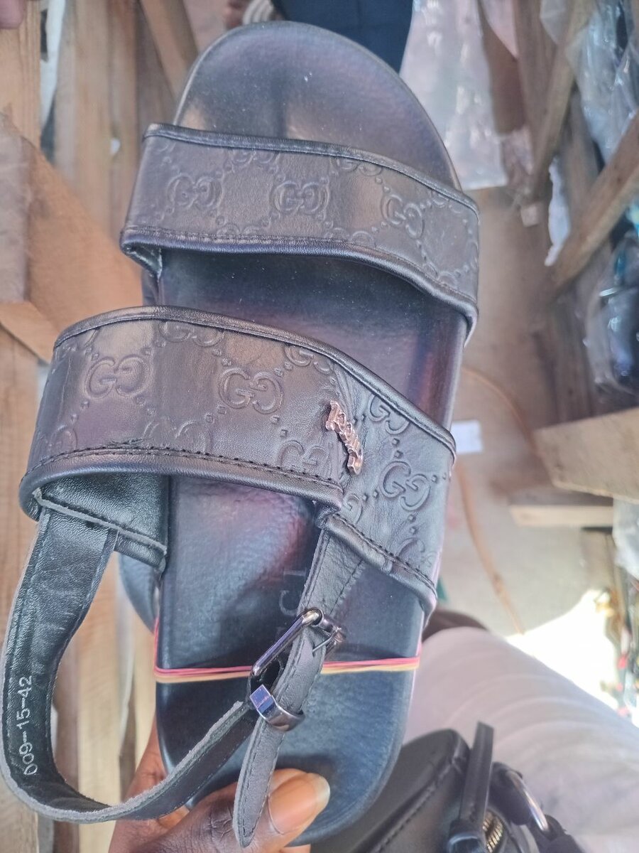 Original GUCCI gent sandals