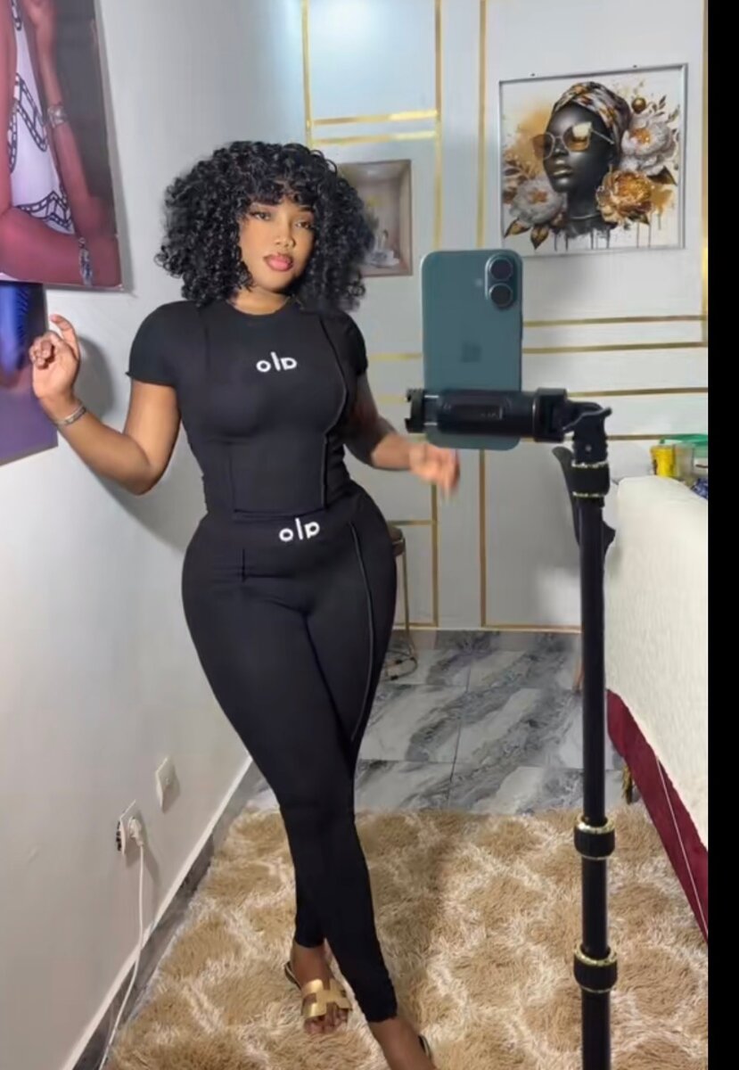 Ensemble sportif femme noir