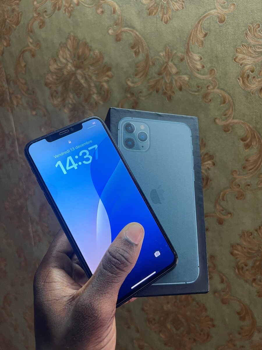 iPhone 11pro Max 64Giga sans Face ID