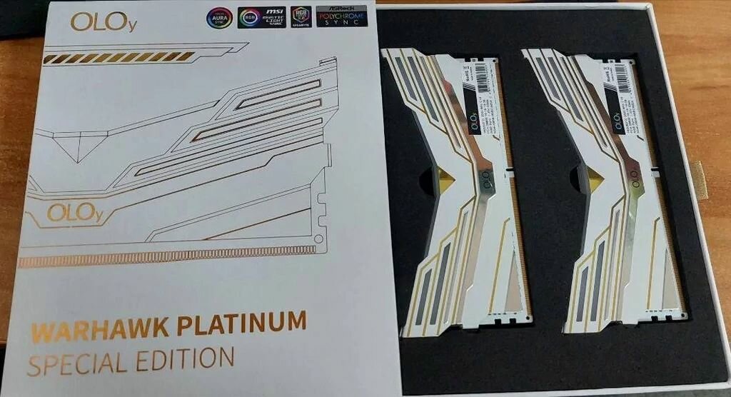 Oloy WarHawk RGB White DDR4 16 GB 3600MHz