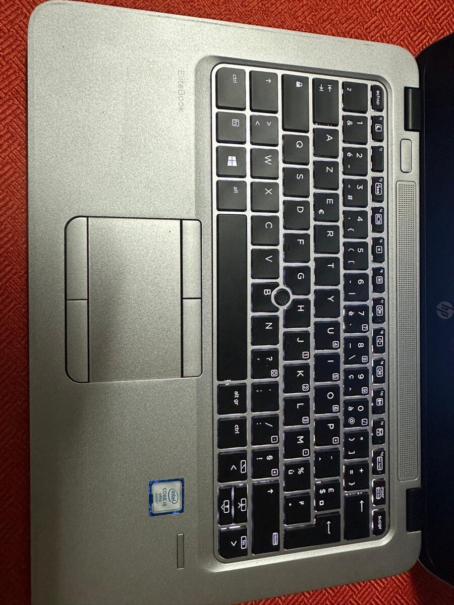 HP EliteBook 820 G3  Intel i5