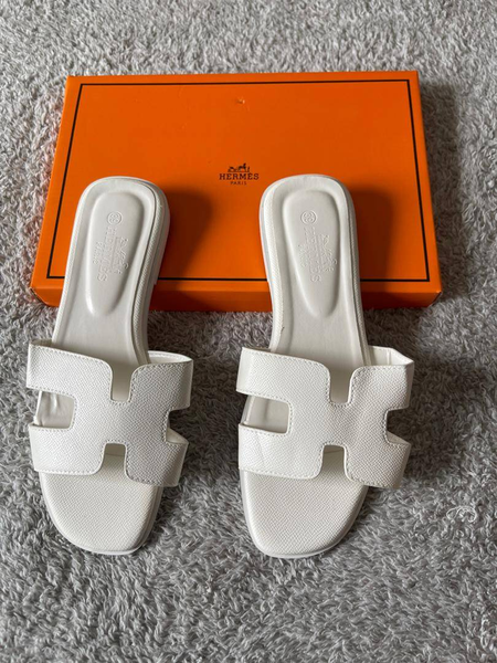 white sandals Hernes