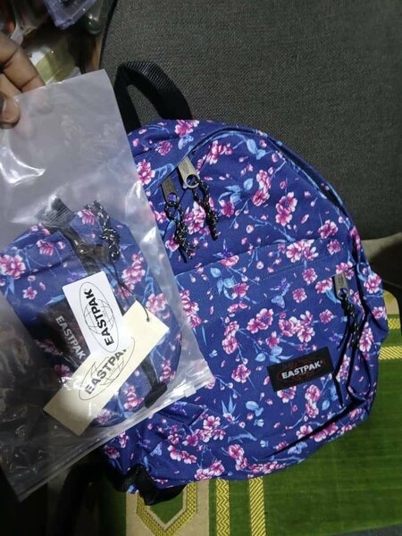 Sac à dos fleuri Eastpak