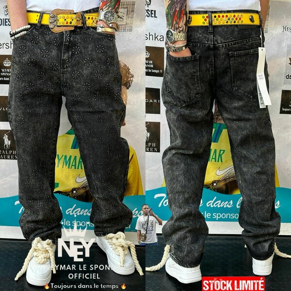 Jeans motif fleur tendance