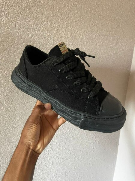 Baskets noires tendance