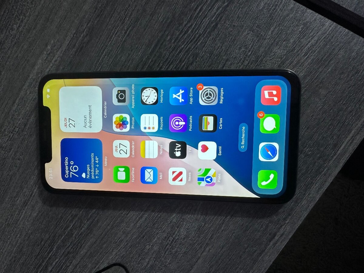 iPhone 11 Pro Max 64gb ( vendu avec reçu )