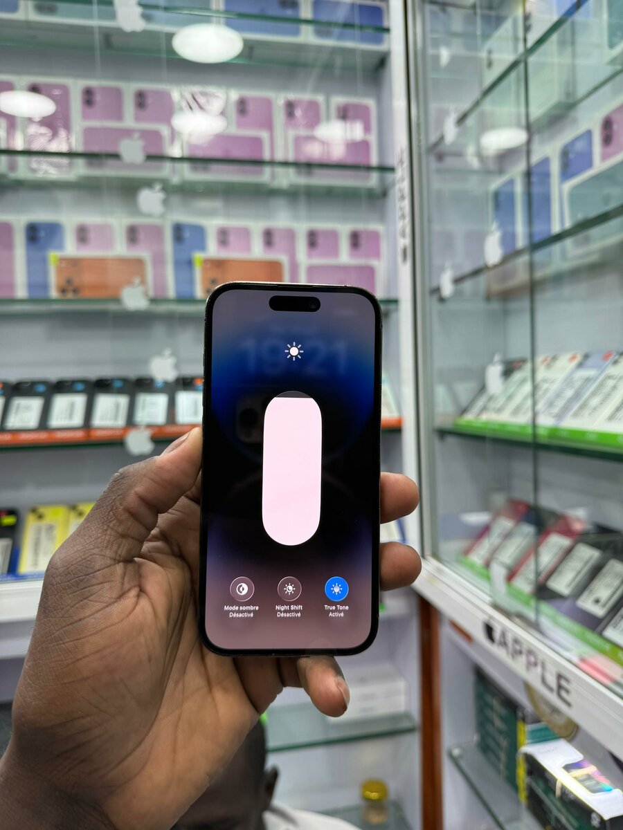 14 pro 128 Go batterie 87%