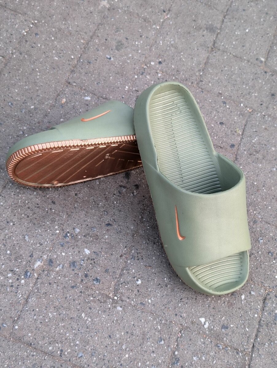 Nike slides