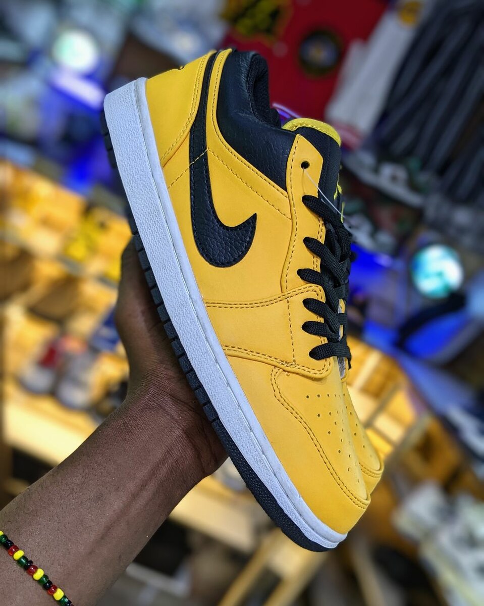 Air Jordan 1 Low University Gold/Black-White
