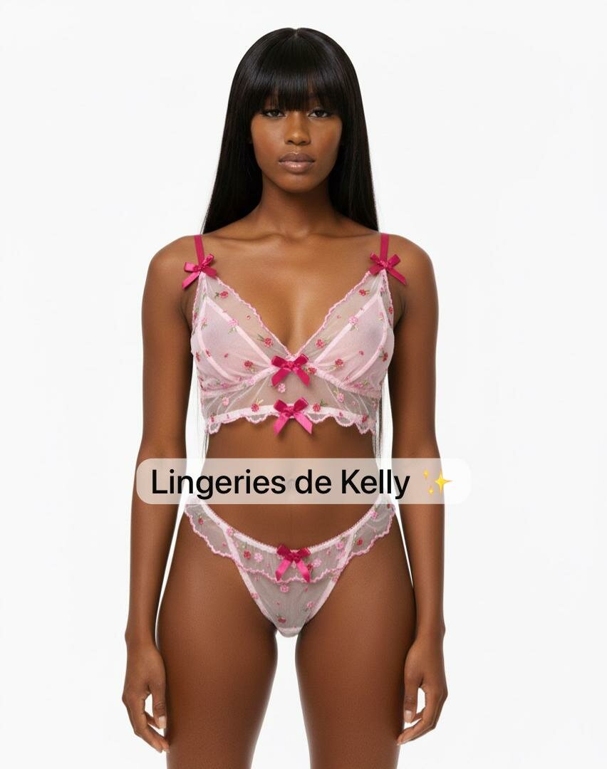 Ensemble lingerie dentelle rose