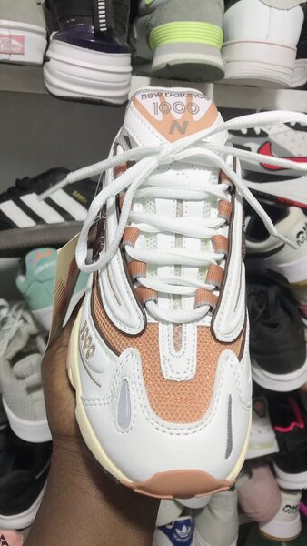 New Balance 1906R Sneakers