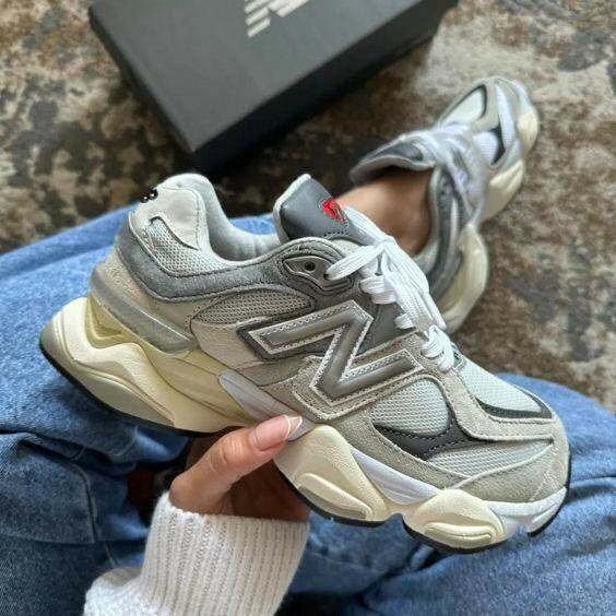 NEW BALANCE 9060