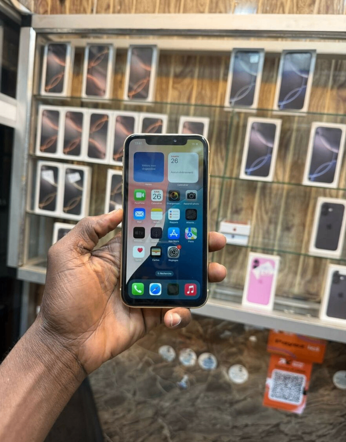 iPhone XR Jaune 64 Go Débloqué