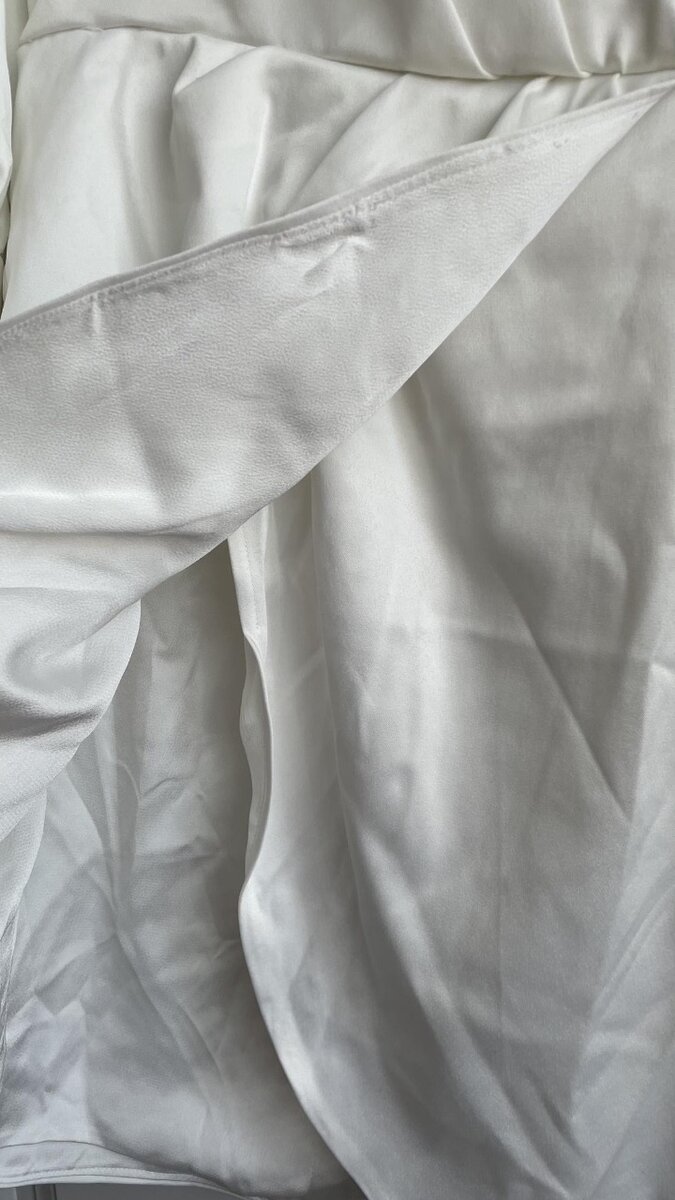 Белая платья сшито на заказ