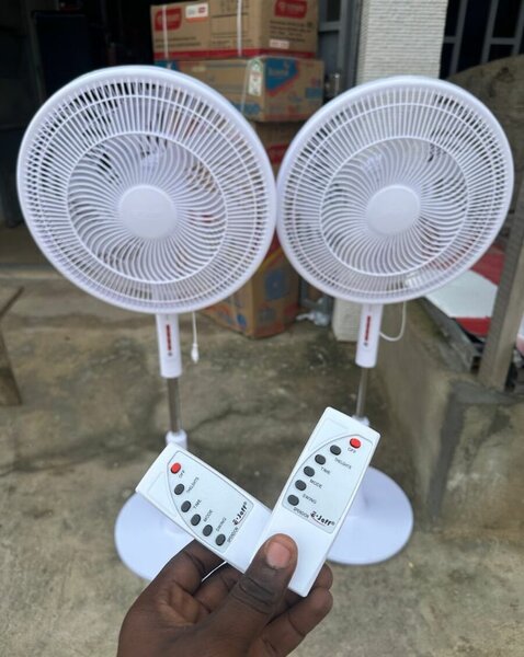 Ventilateur sur pied avec télécommande