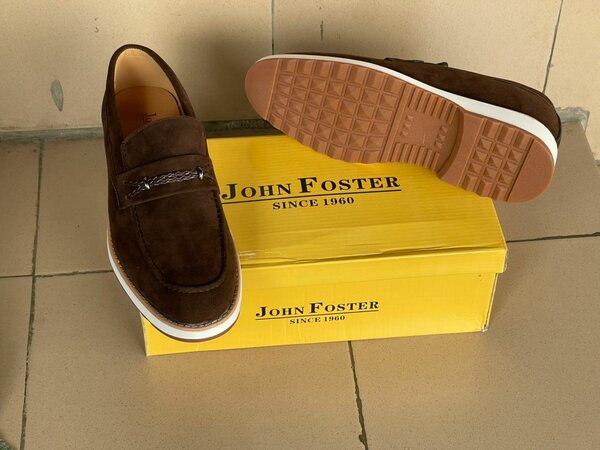 Chaussures bateau John Foster marron