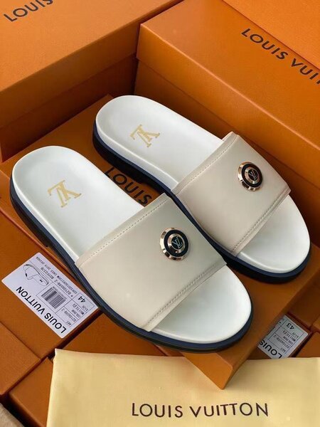 Sandales luxe Louis Vuitton