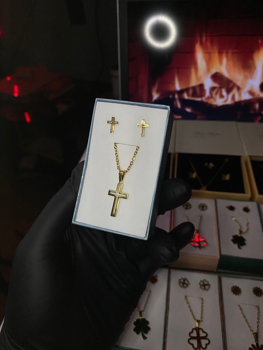 Set bijoux pendentif et boucles