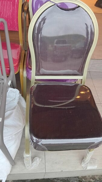 Chaise Confortable Empilable