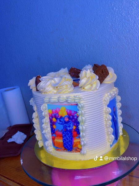 Gâteau d'Anniversaire Décoratif